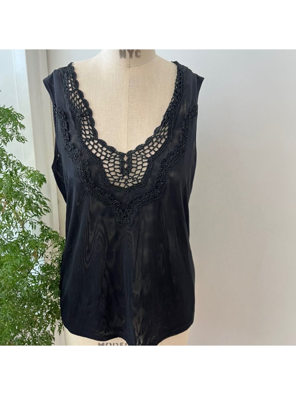 Alberto Makali Black Crochet, Embroidered‎ and Beaded Tank Size XL